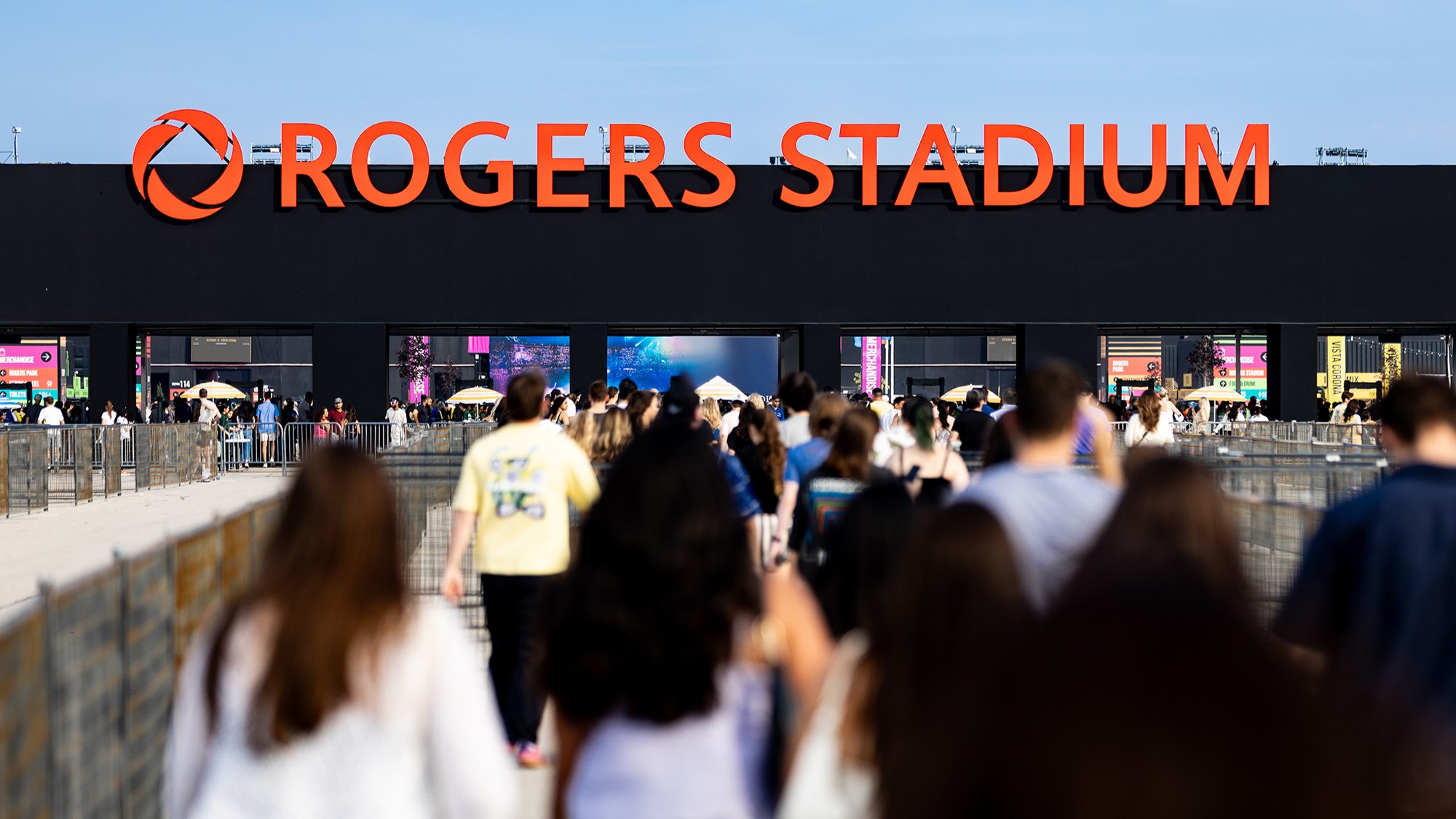 Limo service to toronto Rogers Centre 2